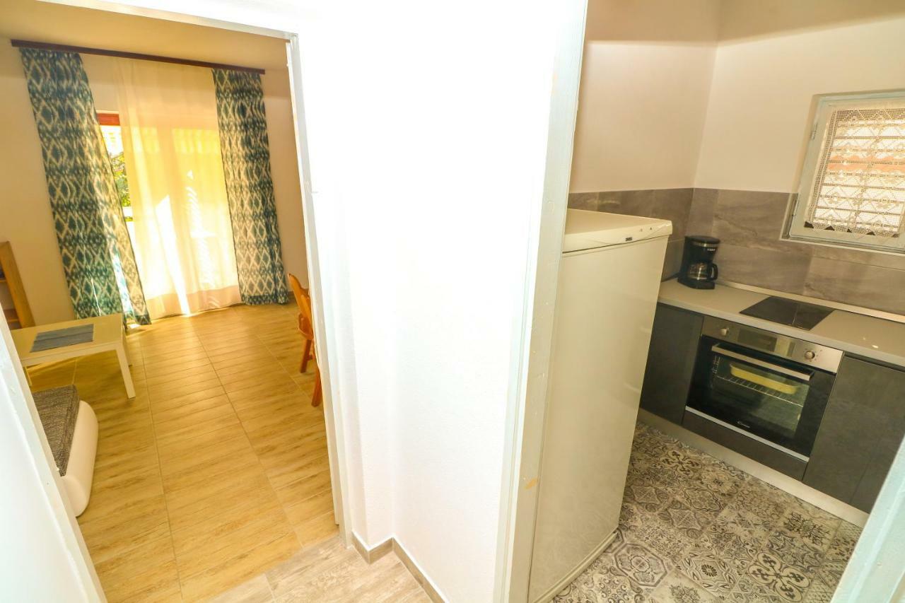 Apartments Reljic With Terrace Baška Exterior foto