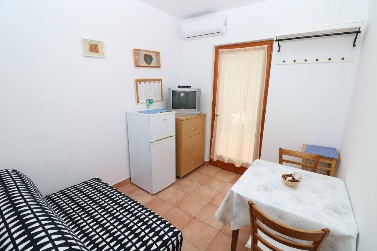 Apartments Reljic With Terrace Baška Exterior foto