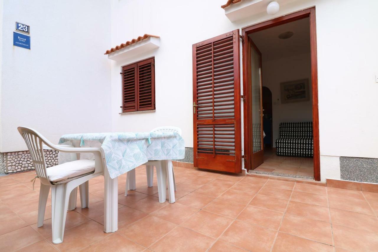 Apartments Reljic With Terrace Baška Exterior foto